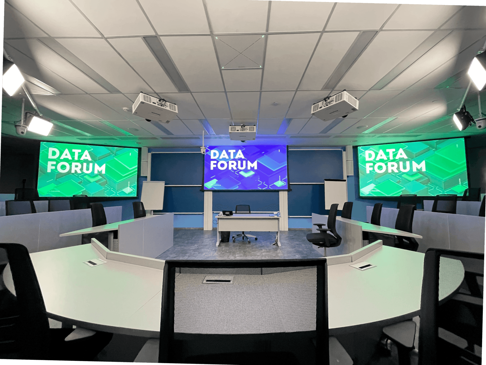 Пространство UFA бизнес-школы СКОЛКОВО - проект DATAFORUM